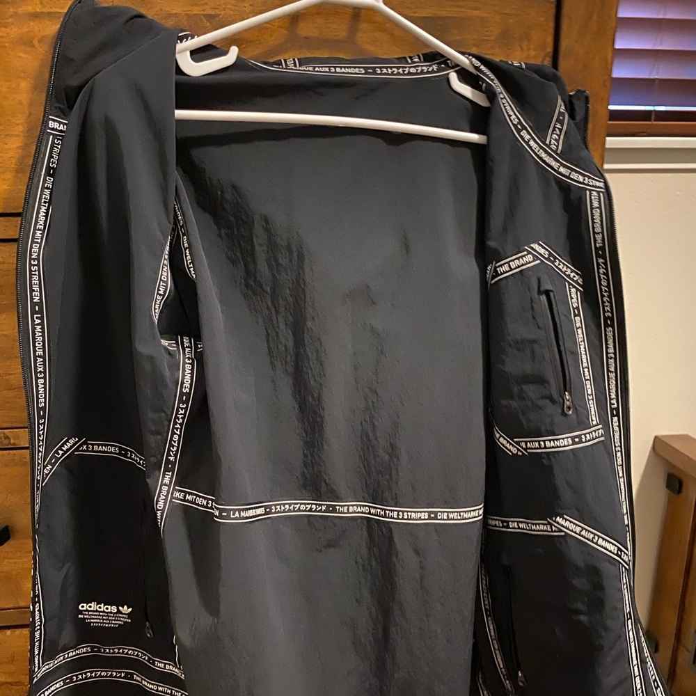COPY - Exclusive Adidas Windbreaker Jacket - Picture 4 of 6